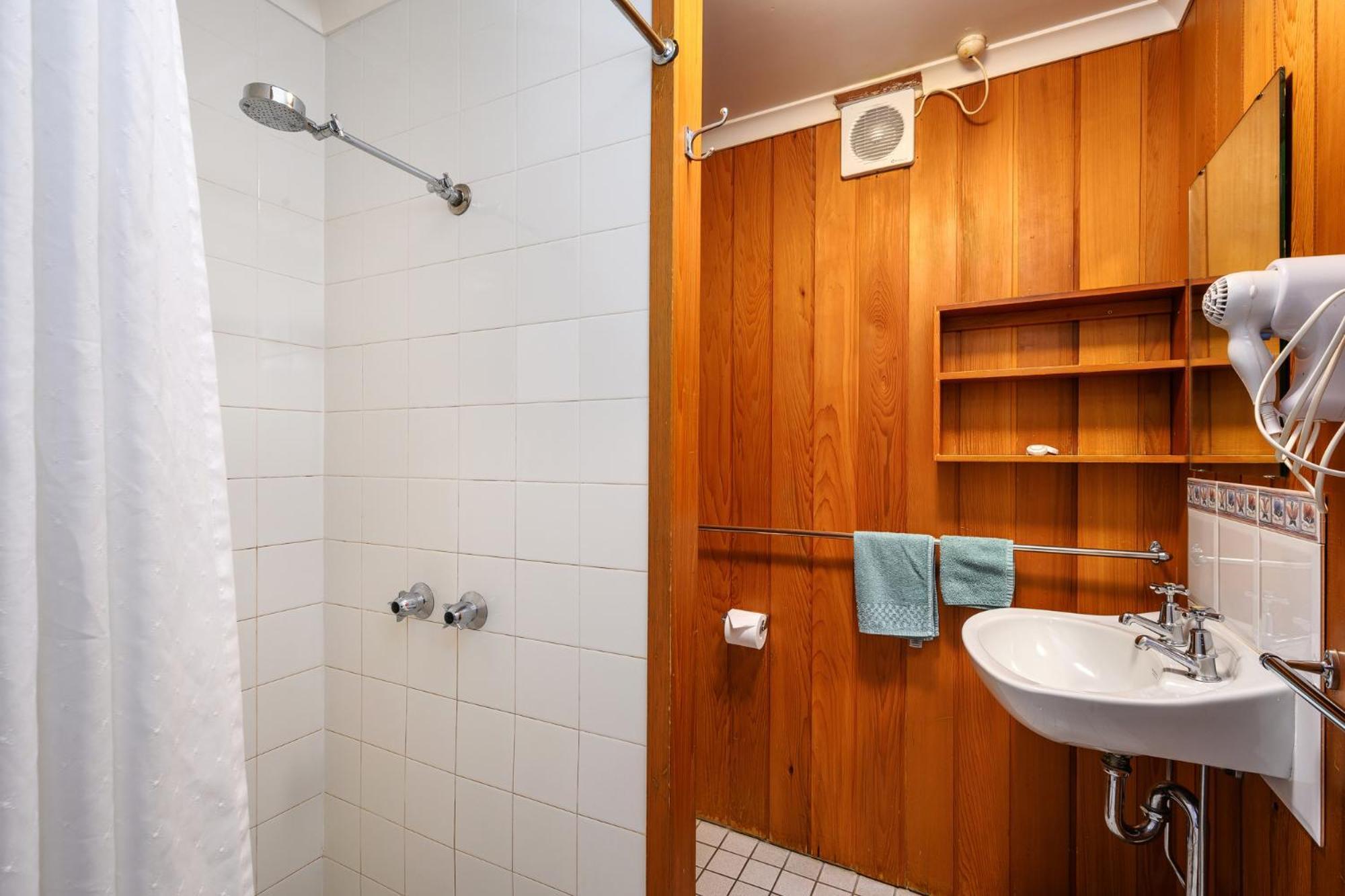 Kasees Apartments & Mountain Lodge Thredbo Room photo